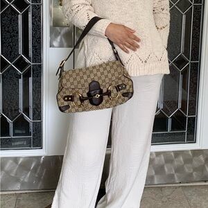 Gucci Authentic Very Rare Vintage Horsebit Baguette Shoulder Bag